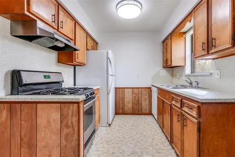 $275,000 | 914 West Avenue F, Garland, TX 75040