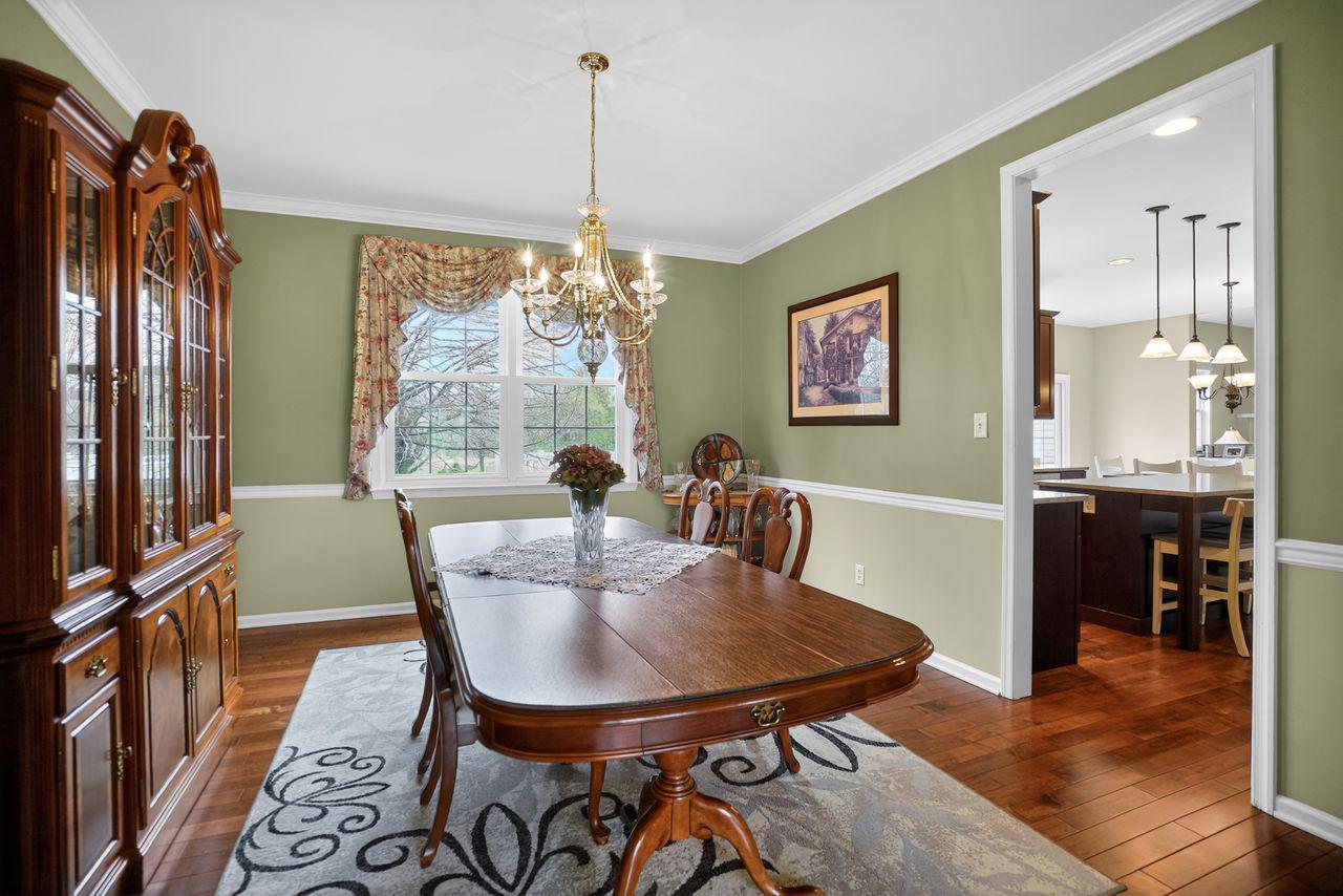 1990 Knight Road Green Lane, PA 18054 - Photo 9 of 28 Elegant dining space.