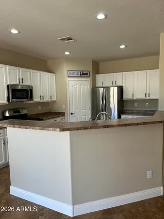 $2,550 | 7024 South Claiborne Avenue, Gilbert, AZ 85298