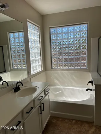 $2,550 | 7024 South Claiborne Avenue, Gilbert, AZ 85298