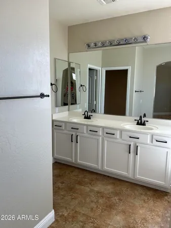 $2,550 | 7024 South Claiborne Avenue, Gilbert, AZ 85298