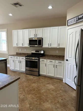 $2,550 | 7024 South Claiborne Avenue, Gilbert, AZ 85298
