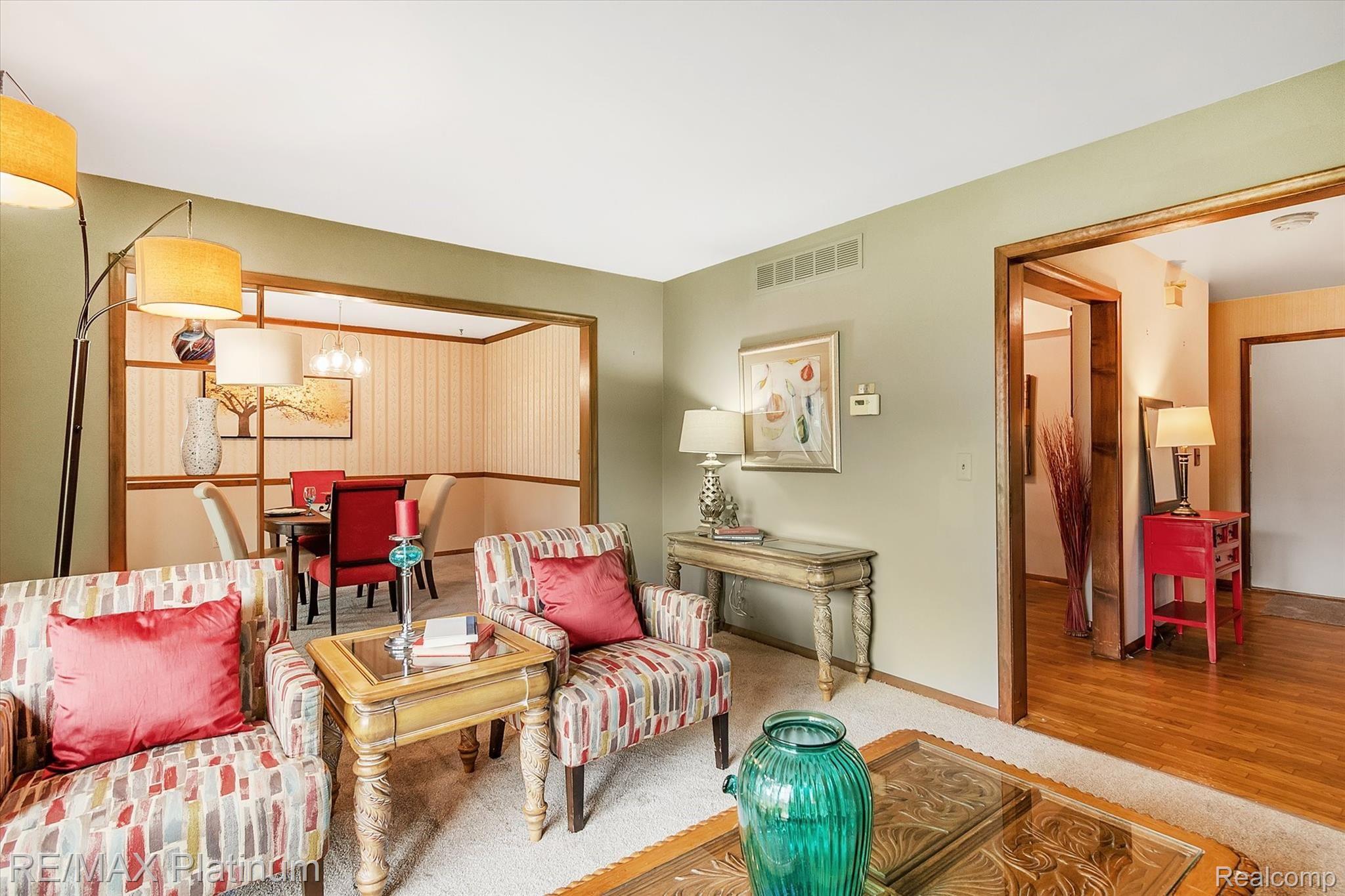 44284 Arlington Road Canton, MI 48187 - Photo 6 of 30 08-44284-Arlington-Rd-Windowstill-Real-Estate-Photography-8.jpg