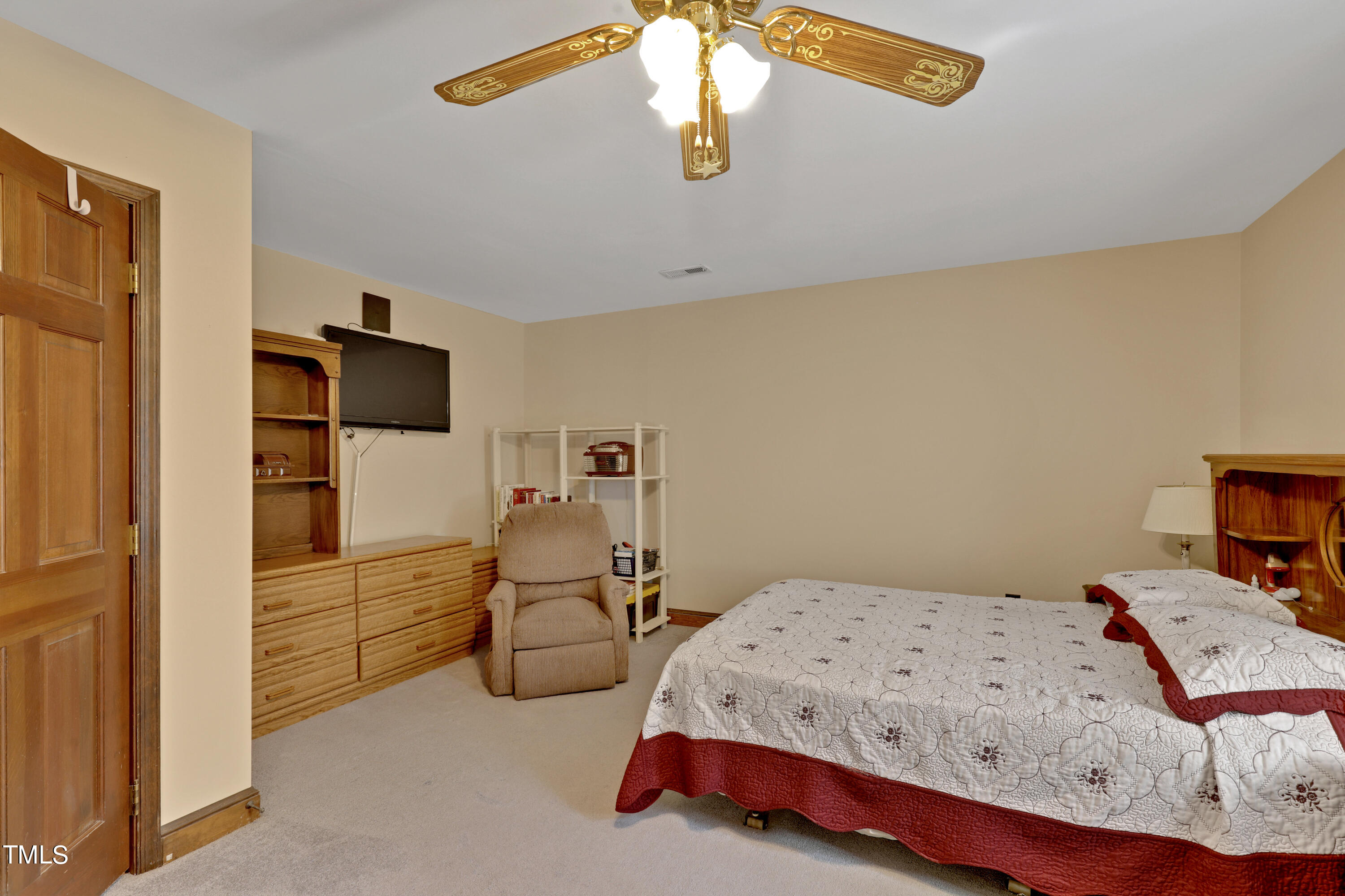 1808 Little Devine Road Selma, NC 27576 - Photo 23 of 44 31