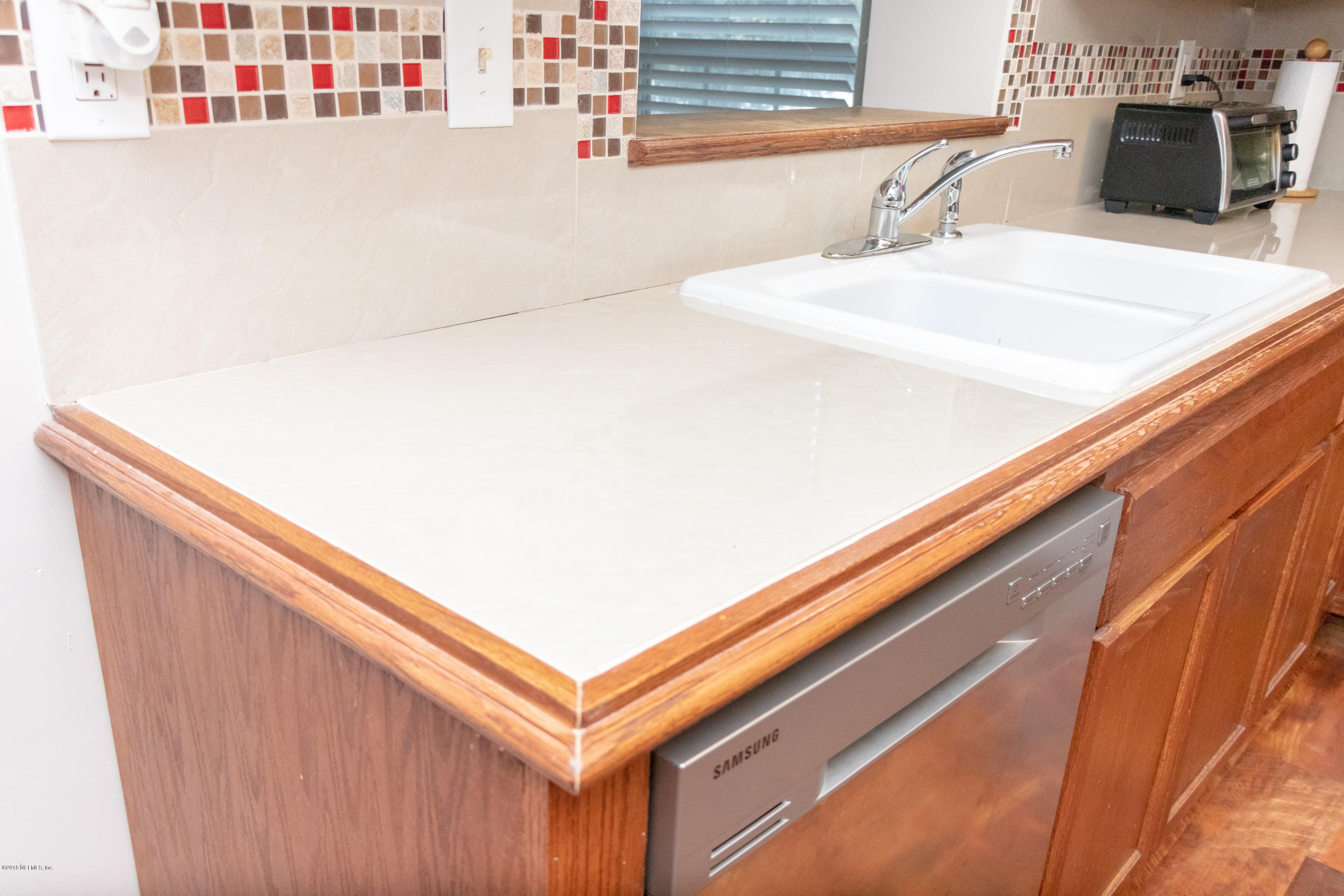 6566 Brooklyn Bay Road Keystone Heights, FL 32656 - Photo 11 of 37 Kitchen