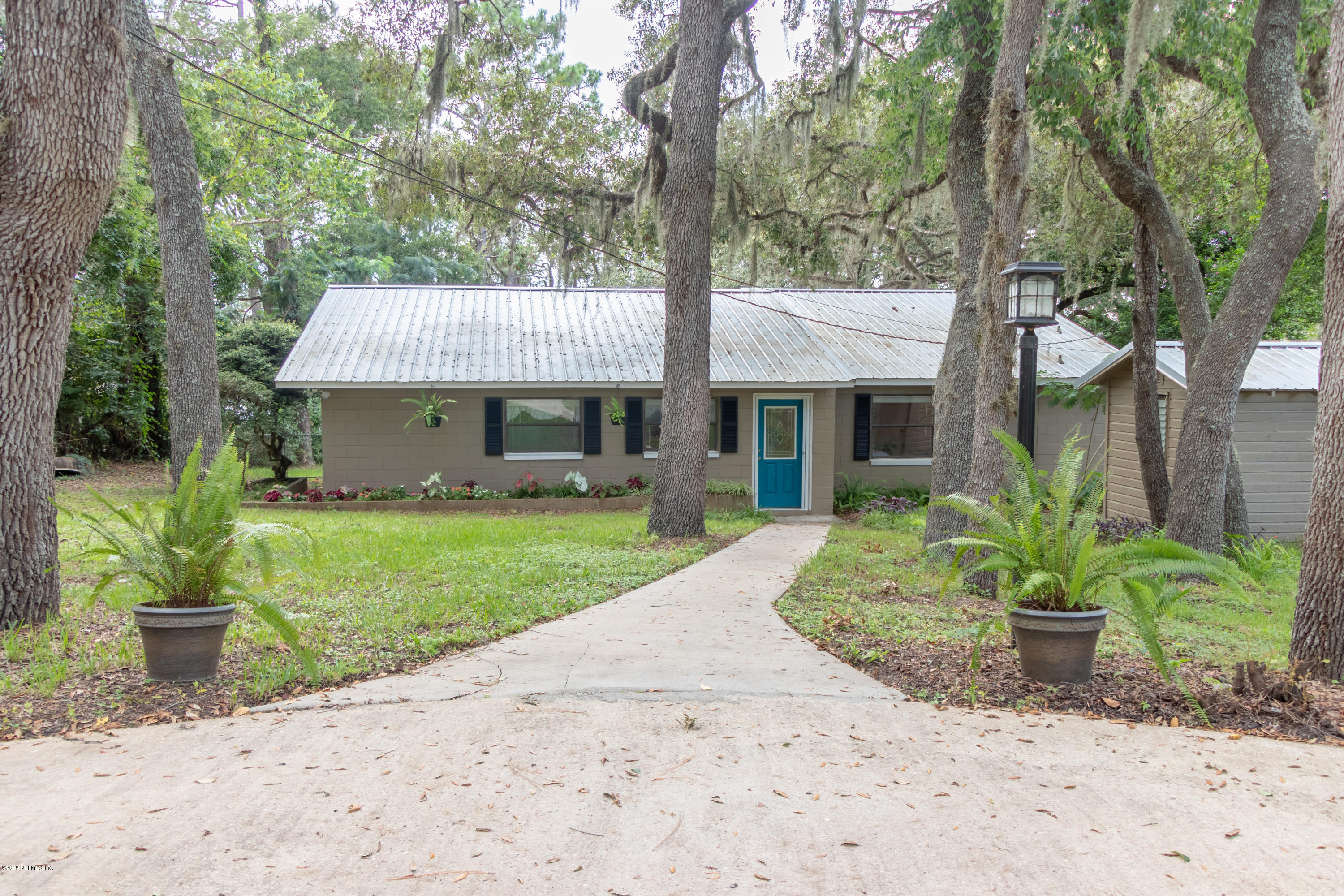 6566 Brooklyn Bay Road Keystone Heights, FL 32656 - Photo 2 of 37 Front of Home