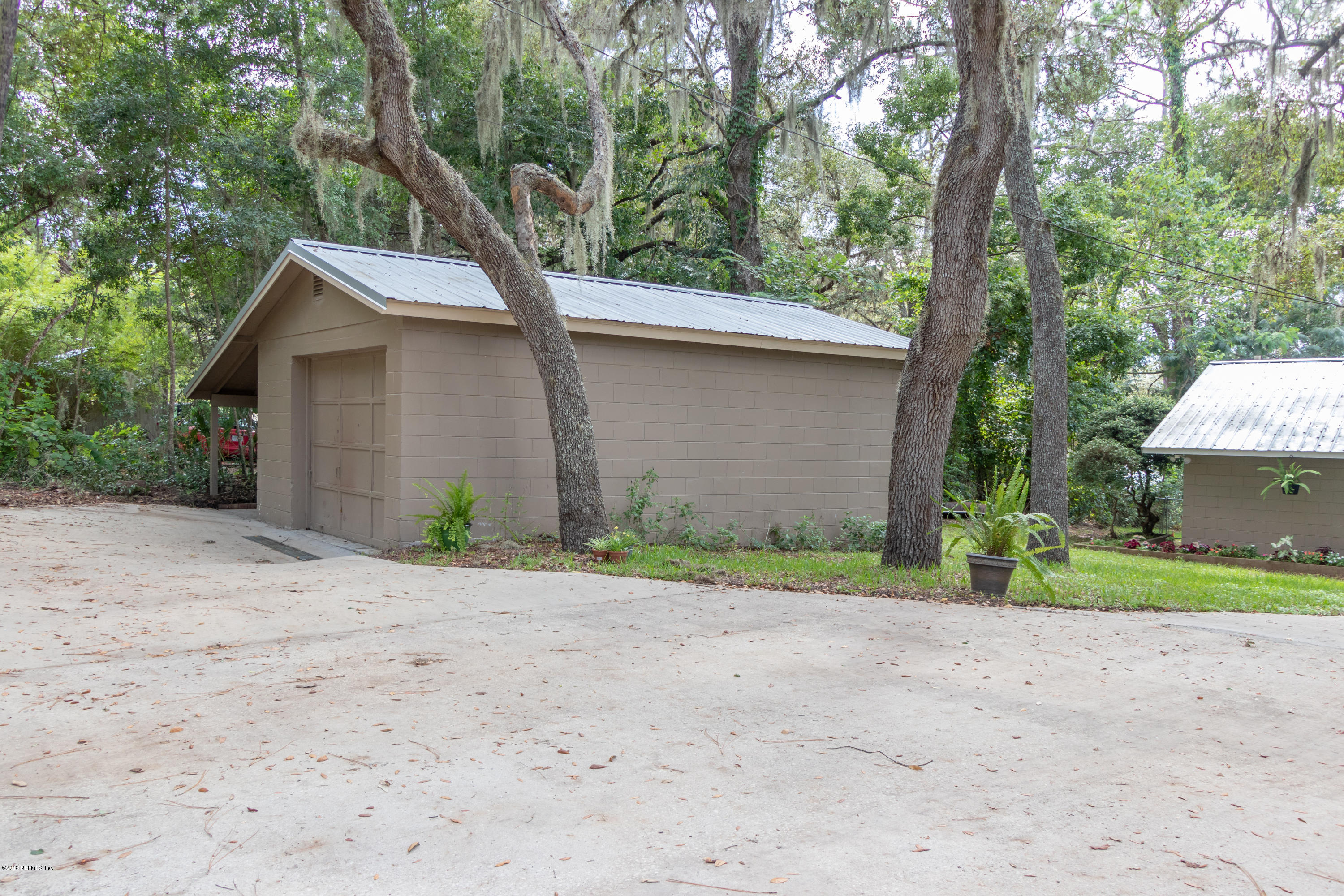 6566 Brooklyn Bay Road Keystone Heights, FL 32656 - Photo 28 of 37 Detached Garage