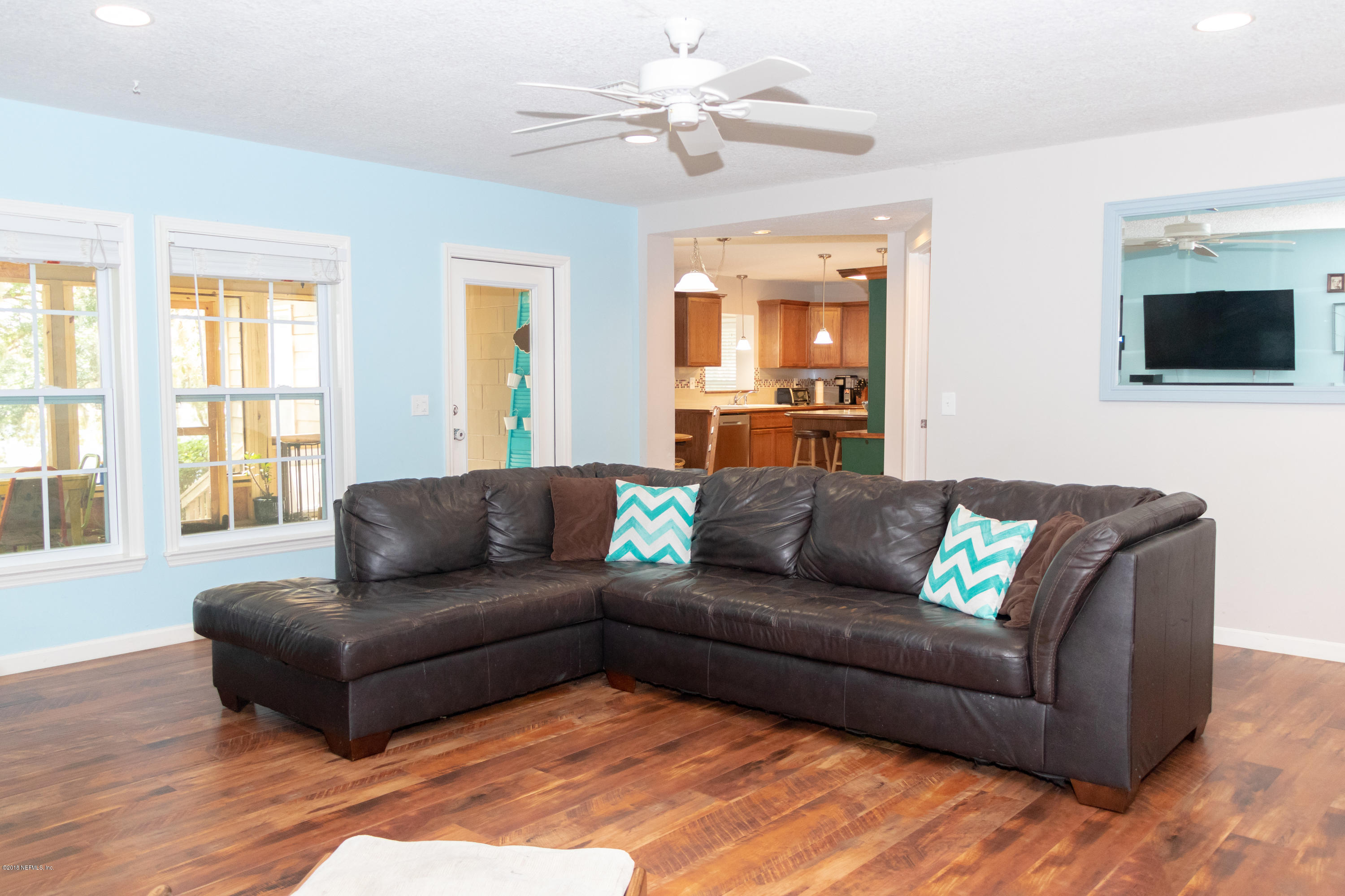 6566 Brooklyn Bay Road Keystone Heights, FL 32656 - Photo 6 of 37 Living Room