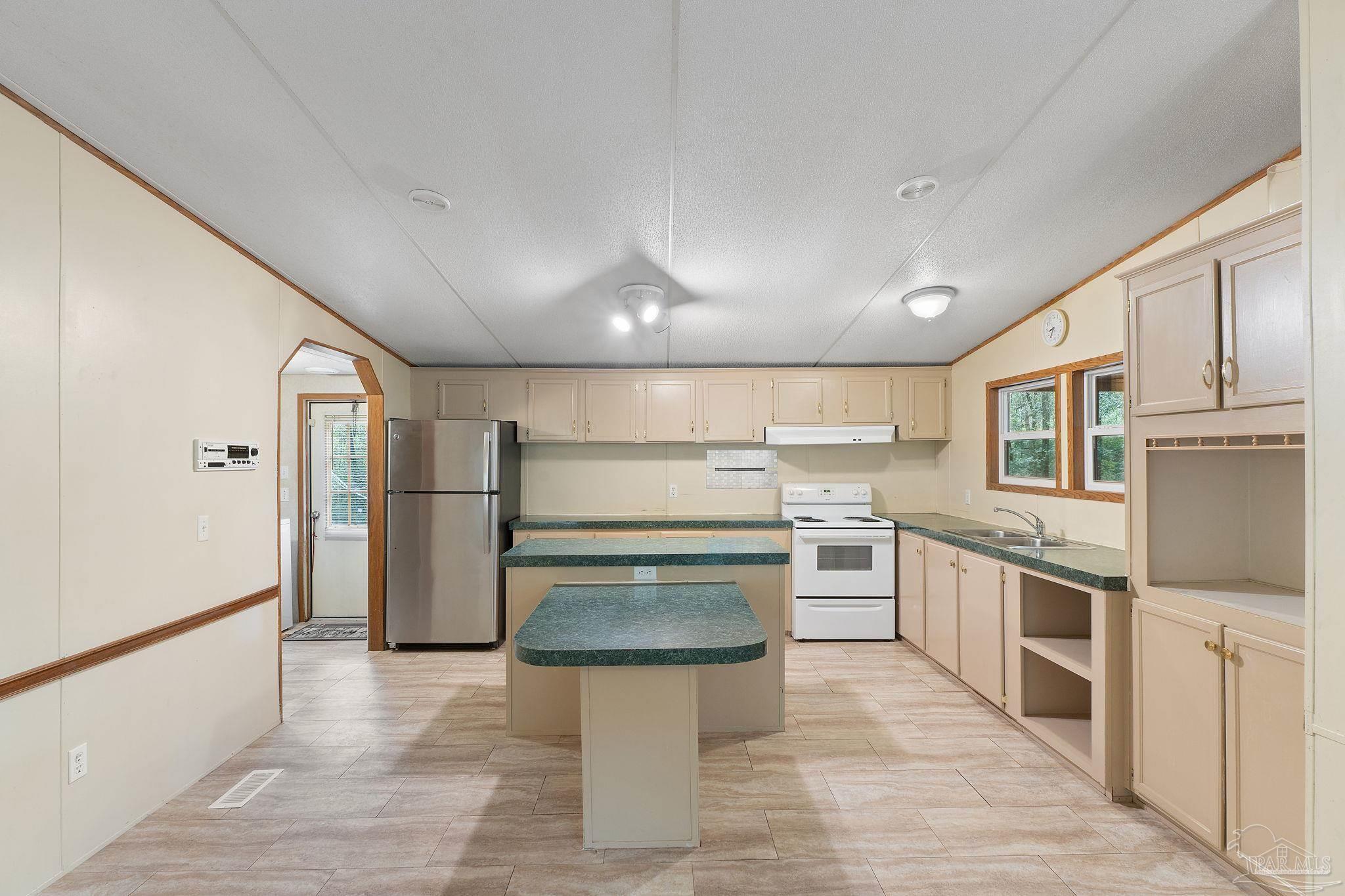 4458 Pine Forest Road Milton, FL 32583 - Photo 17 of 51 Gallery Image 17