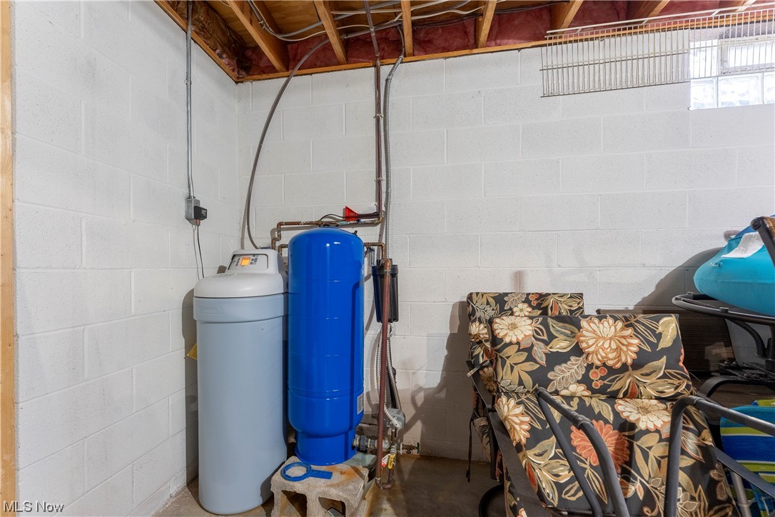 5659 State Rte 5 Ravenna, OH 44266 - Photo 29 of 48 View of utility room