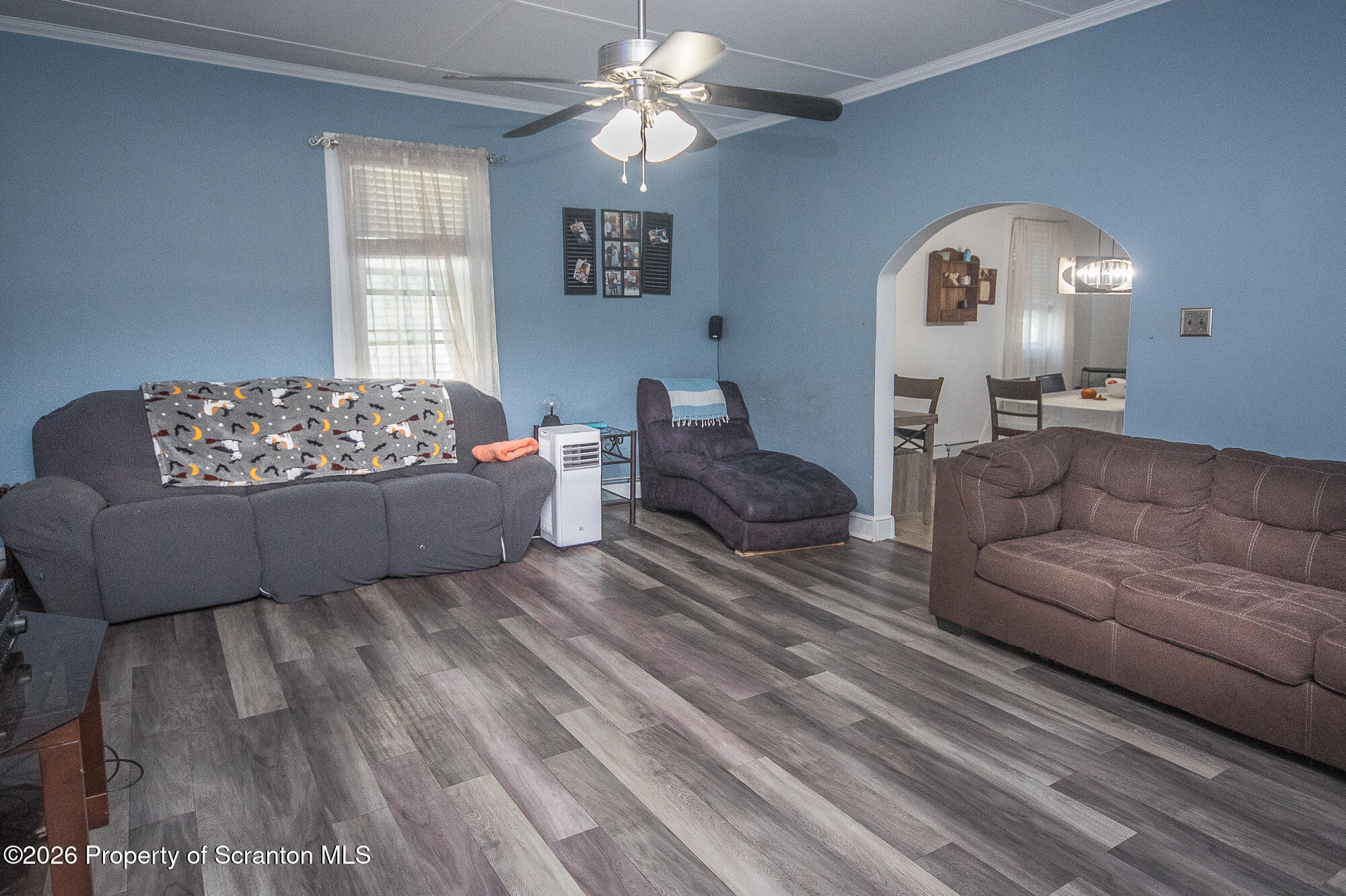 214 Main Street Moosic, PA 18507 - Photo 17 of 28 Living Room