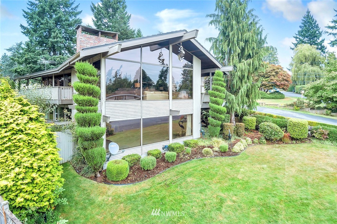 10232 Northeast 198th Street Bothell, WA 98011 - Photo 3 of 25 Gallery Image 3