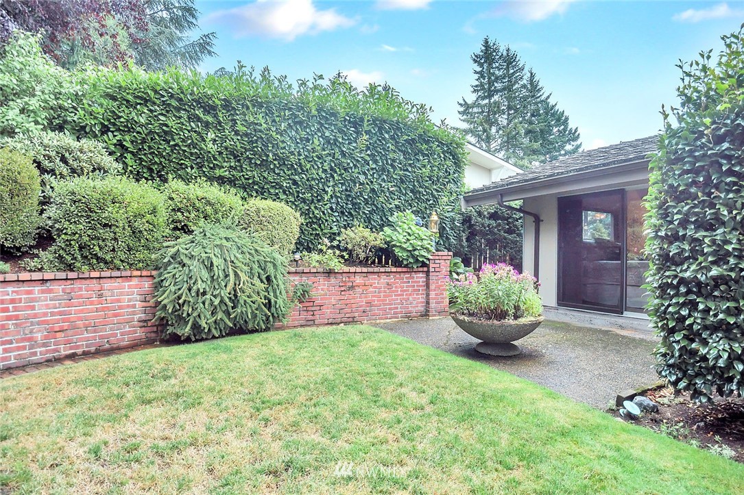 10232 Northeast 198th Street Bothell, WA 98011 - Photo 23 of 25 Gallery Image 23