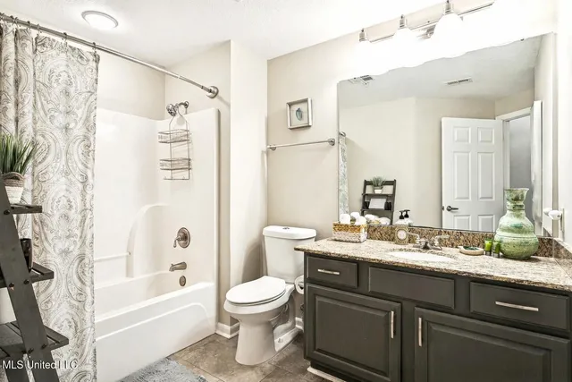 $329,000 | 2228 Beach Drive, Unit 604, Gulfport, MS 39507