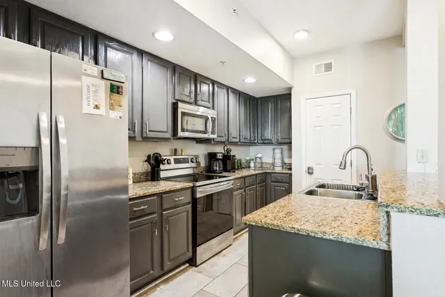 $329,000 | 2228 Beach Drive, Unit 604, Gulfport, MS 39507