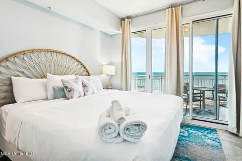 $329,000 | 2228 Beach Drive, Unit 604, Gulfport, MS 39507