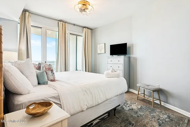 $329,000 | 2228 Beach Drive, Unit 604, Gulfport, MS 39507