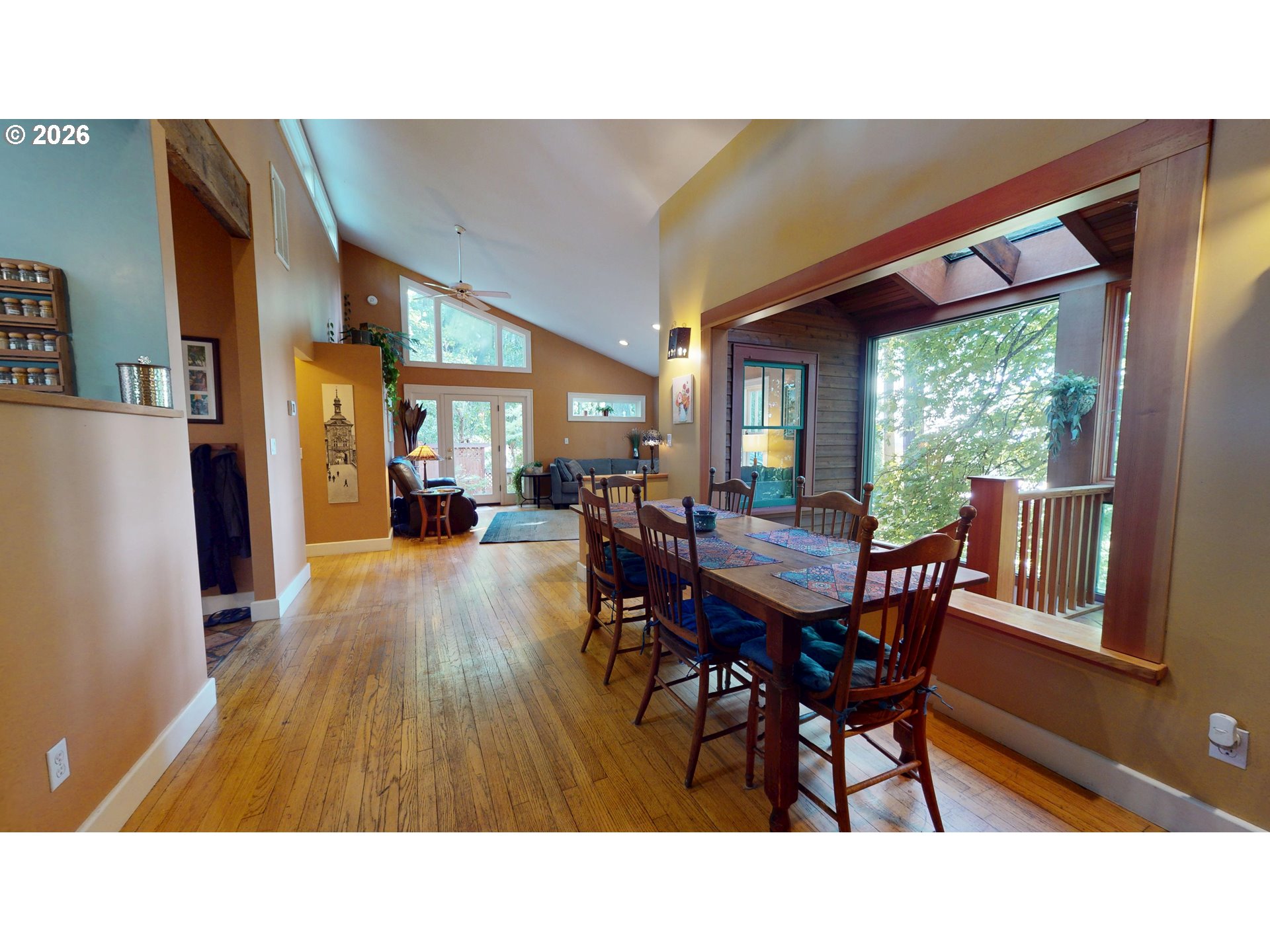 411 Perry Street Springfield, OR 97477 - Photo 7 of 48 Dining Room