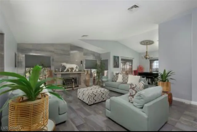 $5,000 | 440 Probst Way, Las Vegas, NV 89110