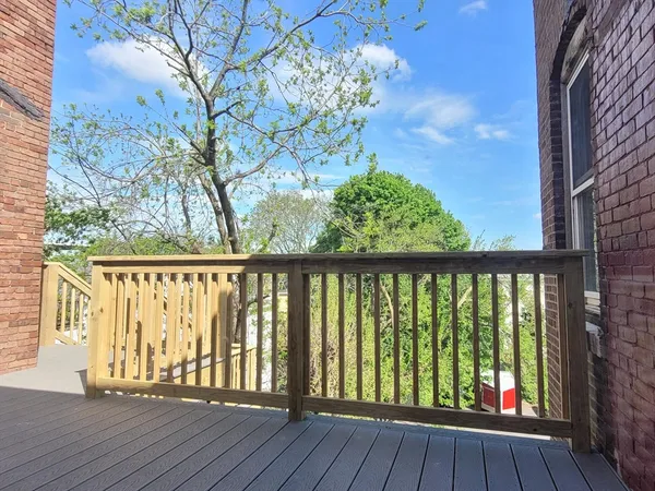 $3,895 | 334-336 Warren Street, Unit 2, Boston, MA 02119