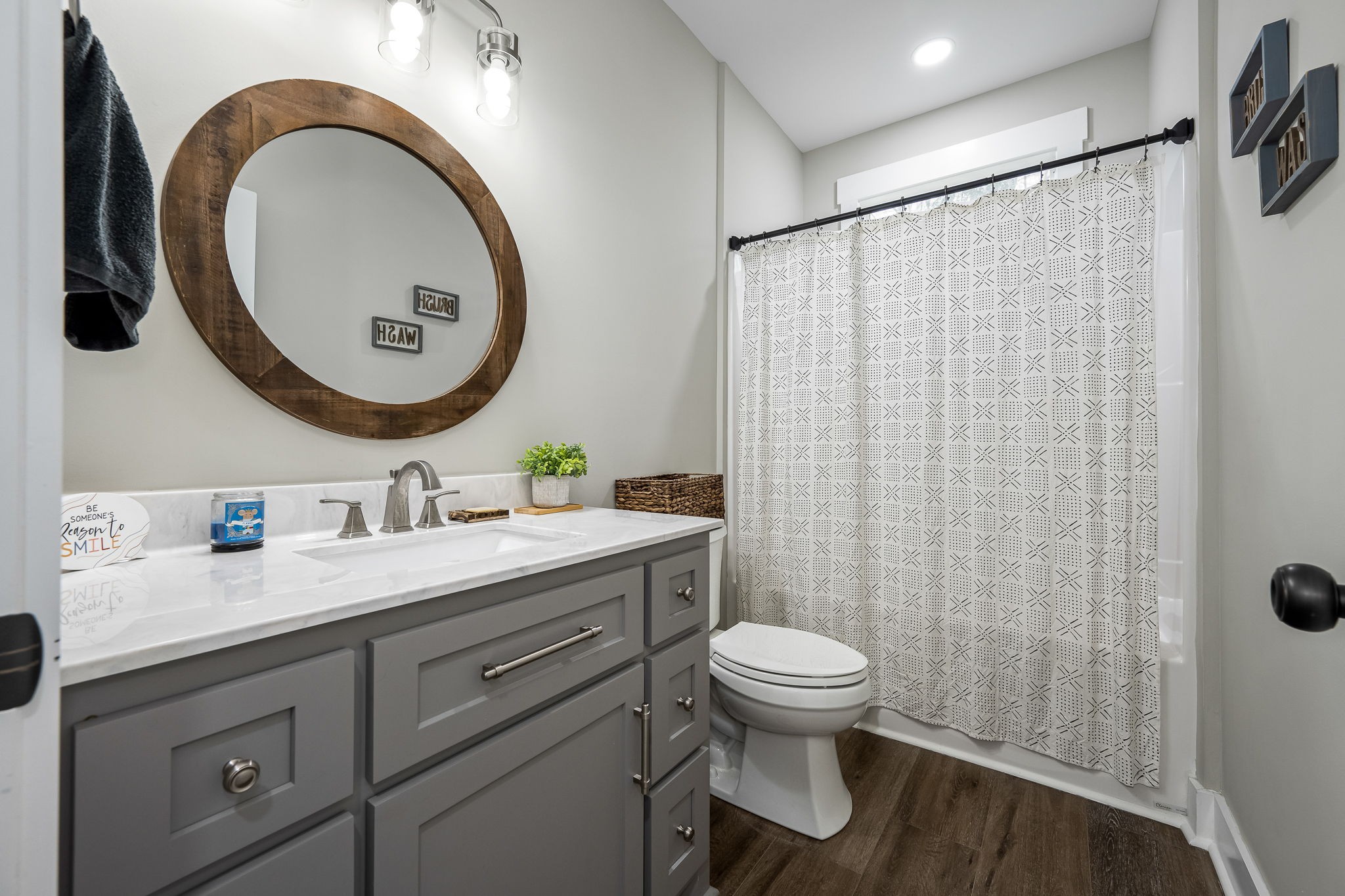 1689 Ridgeview Run Lynchburg, TN 37352 - Photo 39 of 67 a bathroom with a granite countertop toilet sink and mirror