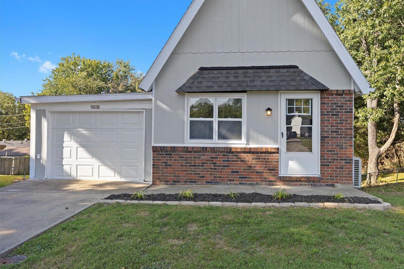 16696 Oak Bridge Road Brighton, IL 62012 - Photo 3 of 23