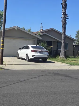 $369,000 | 341 Lane Street, Turlock, CA 95380