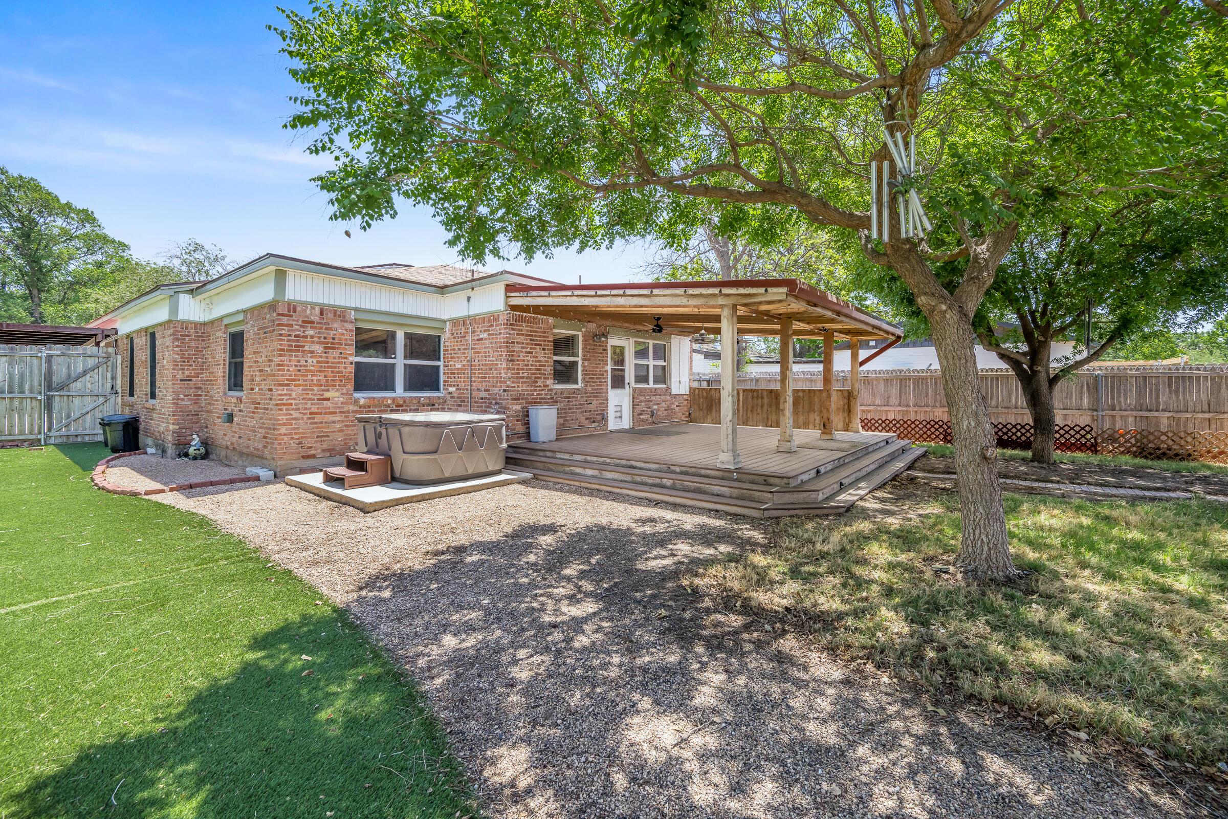 3314 Kingston Road Amarillo, TX 79106 - Photo 5 of 25 Back Yard