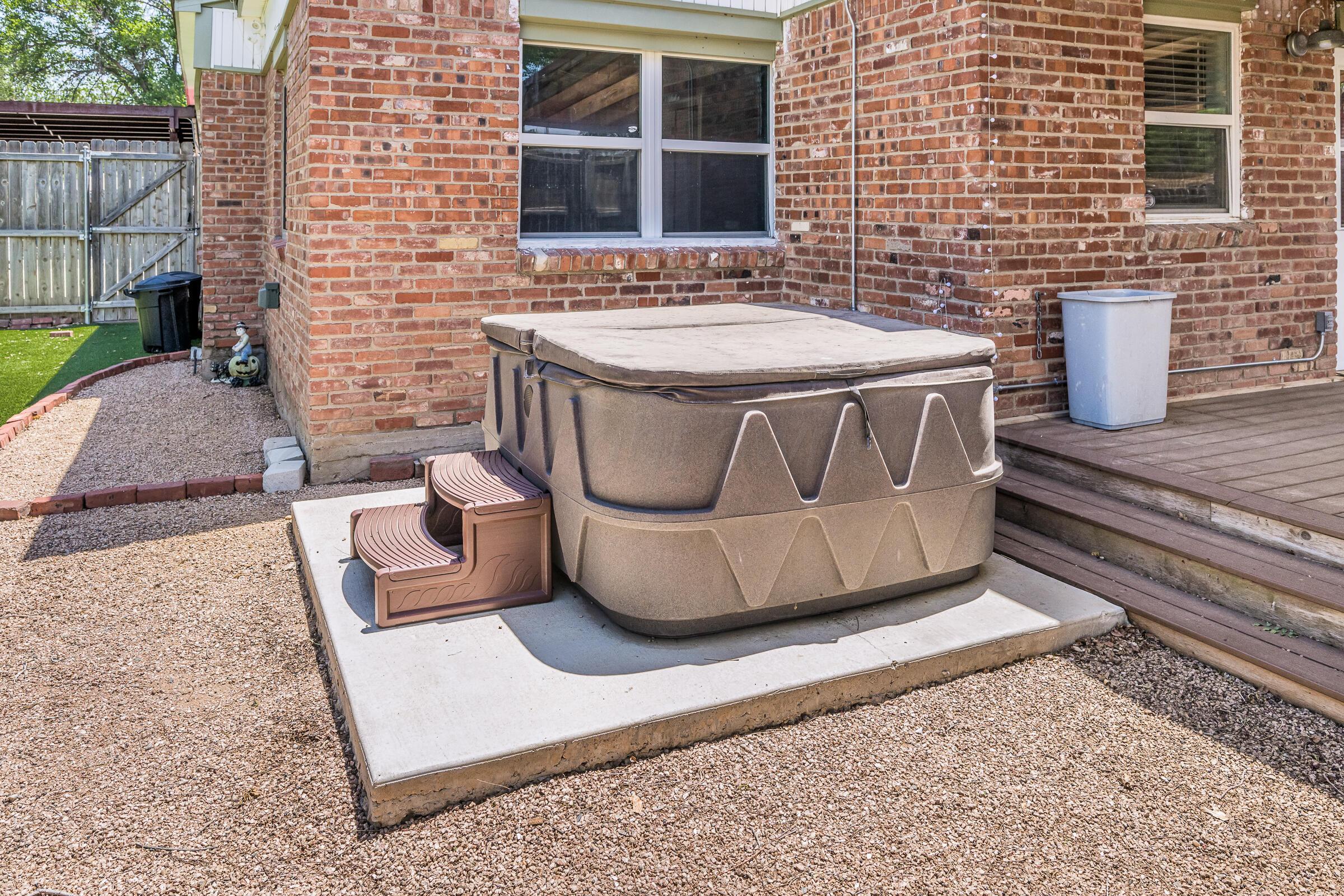 3314 Kingston Road Amarillo, TX 79106 - Photo 6 of 25 Hot Tub