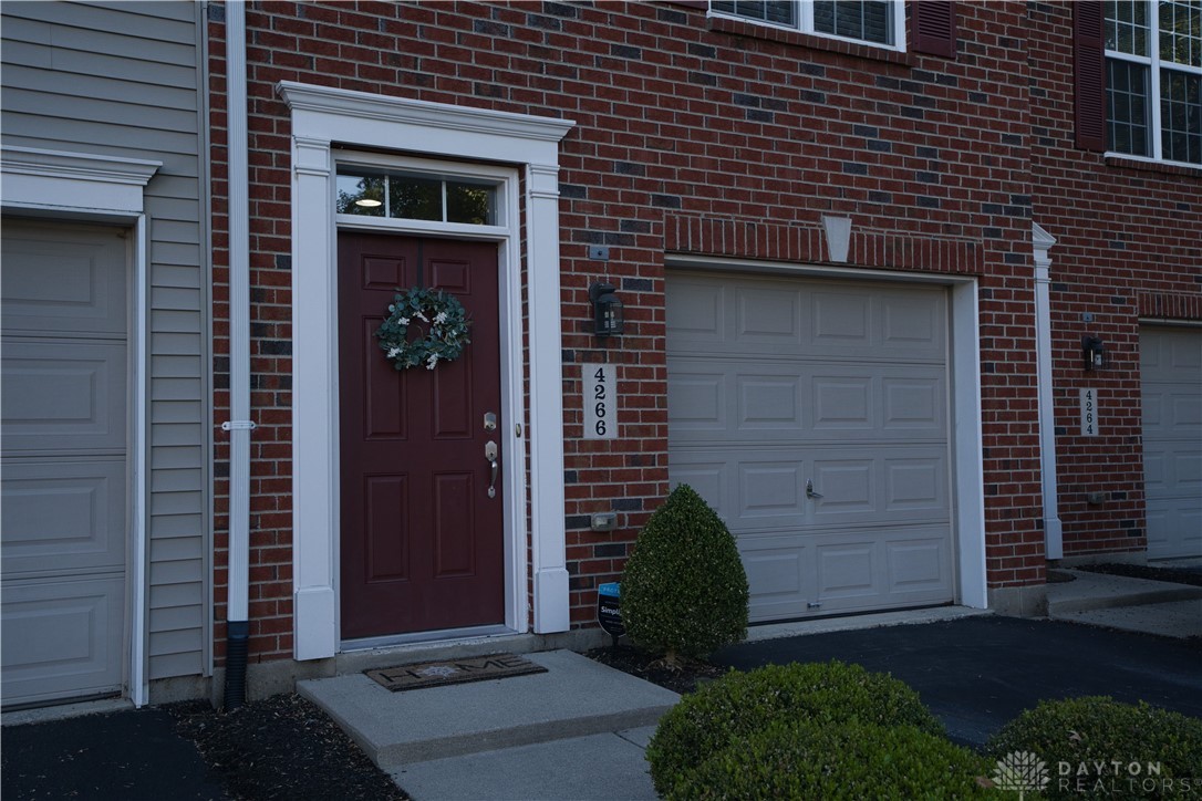 4266 Straight Arrow Road, Unit 4266 Beavercreek, OH 45430 - Photo 2 of 27