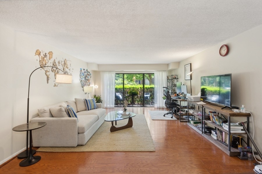 235 Ridge Road, Unit 1J Wilmette, IL 60091 - Photo 7 of 24 Gallery Image 7
