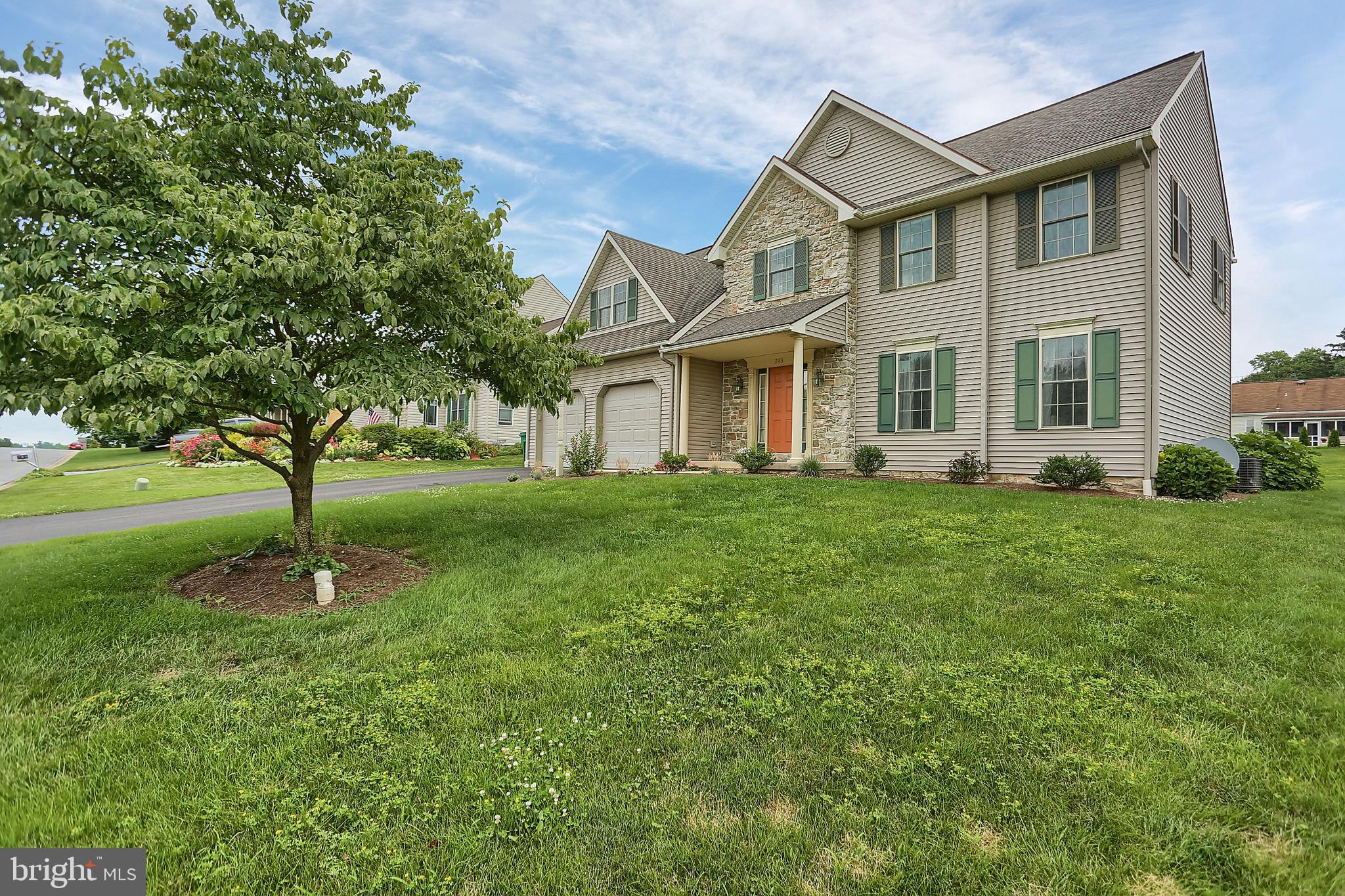 243 Browning Road Lancaster, PA 17602 - Photo 2 of 33 Gallery Image 2