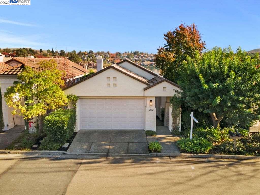 202 Lakeridge Way San Ramon, CA 94582 - Photo 2 of 40