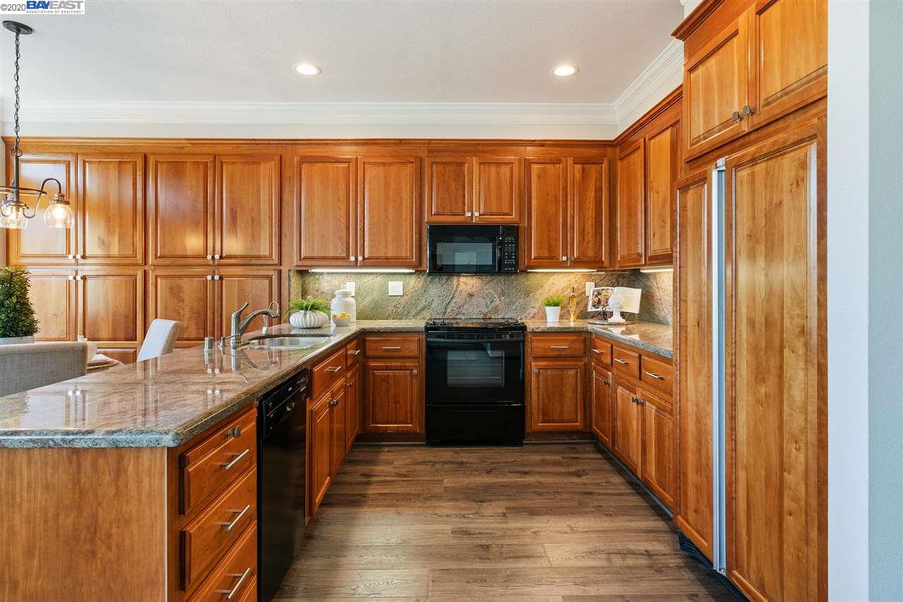 202 Lakeridge Way San Ramon, CA 94582 - Photo 17 of 40