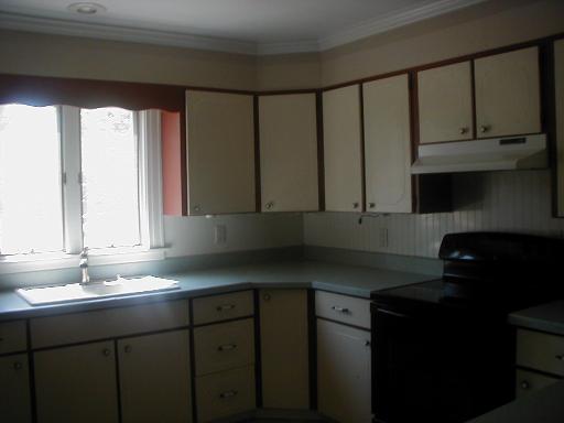 427 East Cleveland Street Spring Valley, IL 61362 - Photo 2 of 8 Gallery Image 2