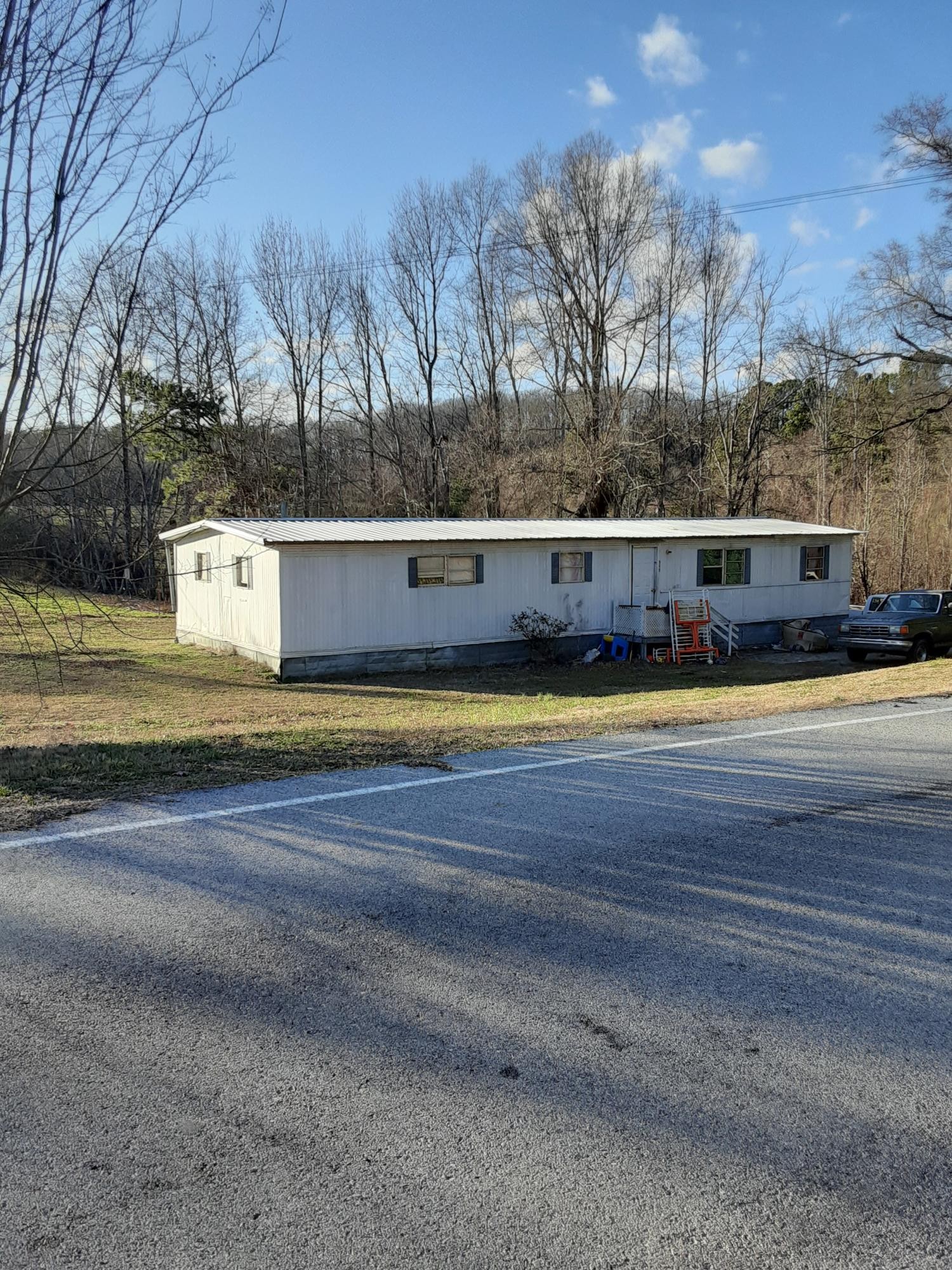 104 Nichols Road Sweetwater, TN 37874 - Photo 5 of 16 Gallery Image 5