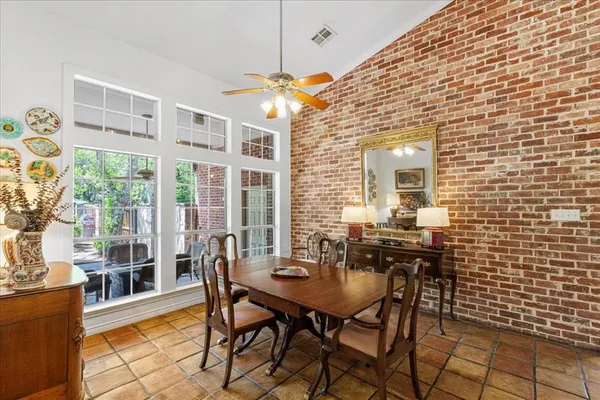 $900,000 | 602 Mills Place, Corsicana, TX 75110
