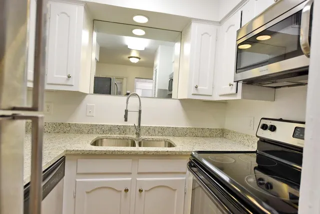 $1,395 | 4818 Cole Avenue, Unit 102, Dallas, TX 75205