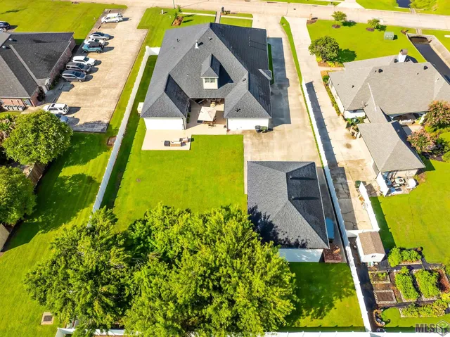 $899,900 | 1120 Museum Drive, Houma, LA 70360