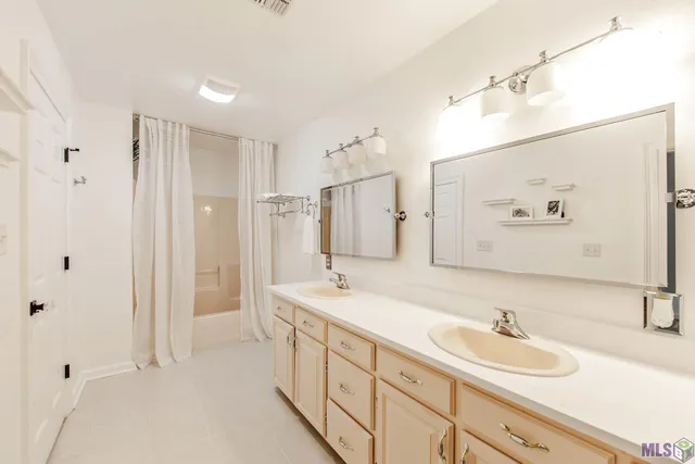 $899,900 | 1120 Museum Drive, Houma, LA 70360