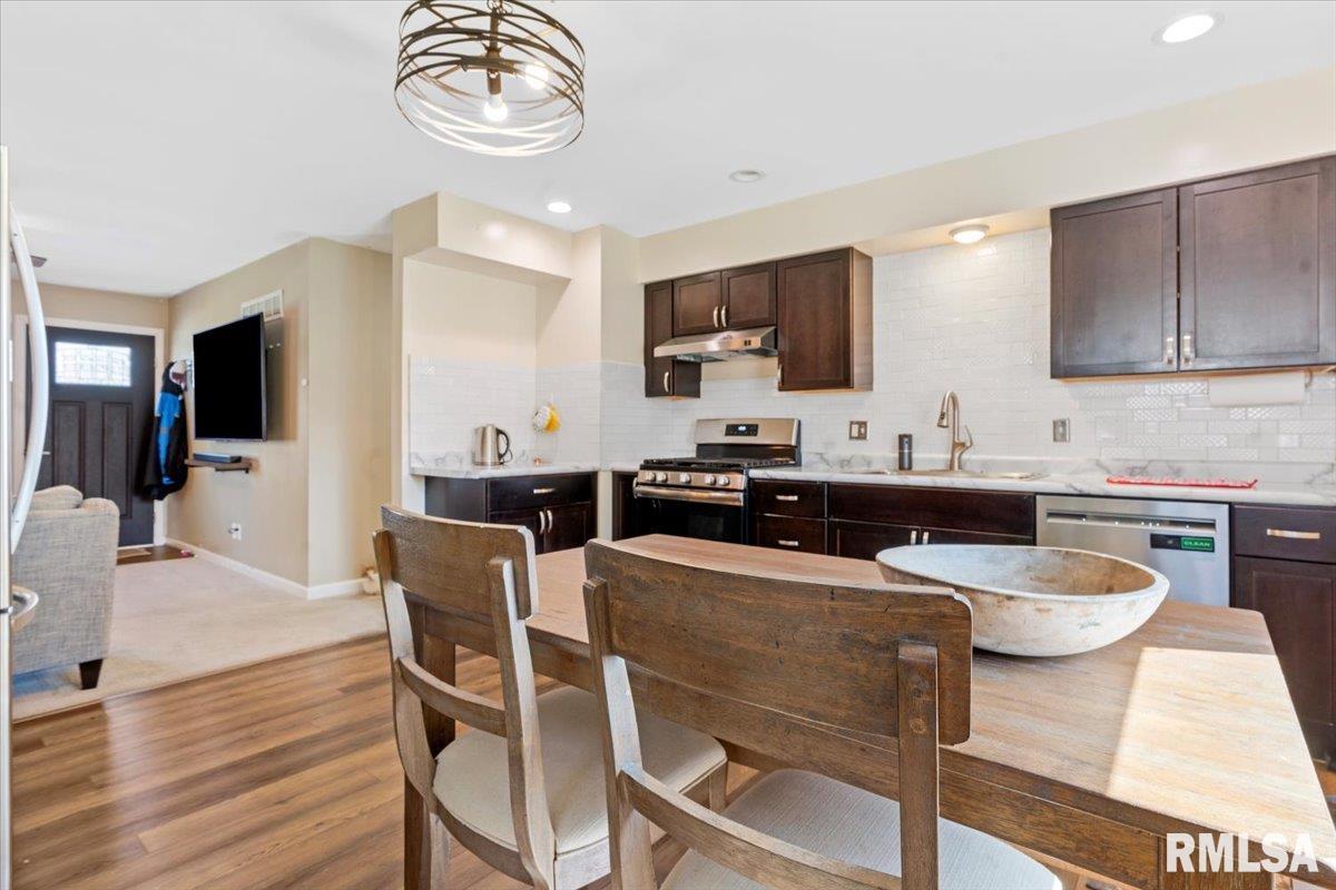 2808 Cardigan Drive Springfield, IL 62702 - Photo 12 of 32