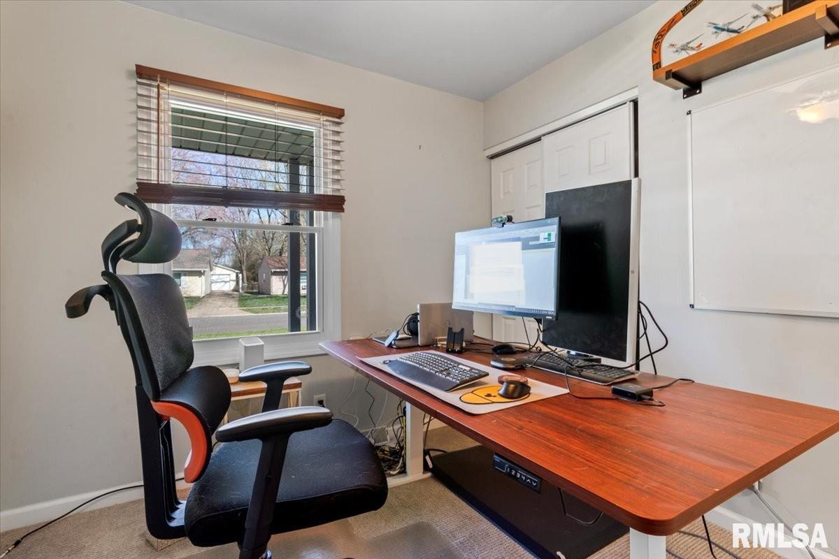 2808 Cardigan Drive Springfield, IL 62702 - Photo 20 of 32