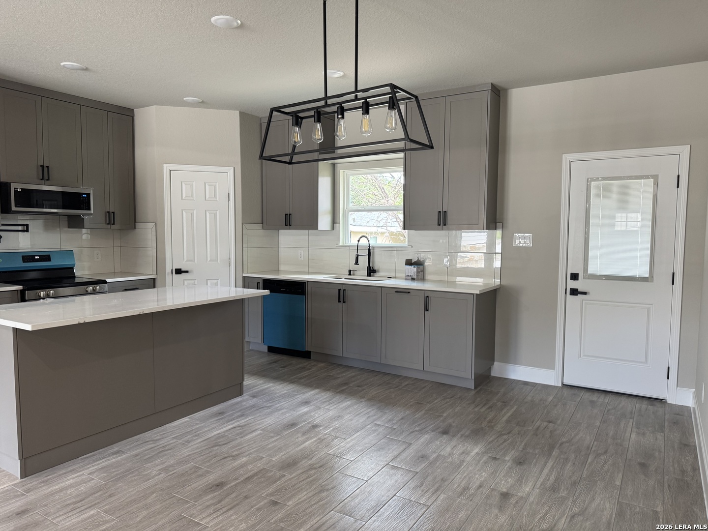 1031 Sunset Park Spring Branch, TX 78070 - Photo 8 of 40