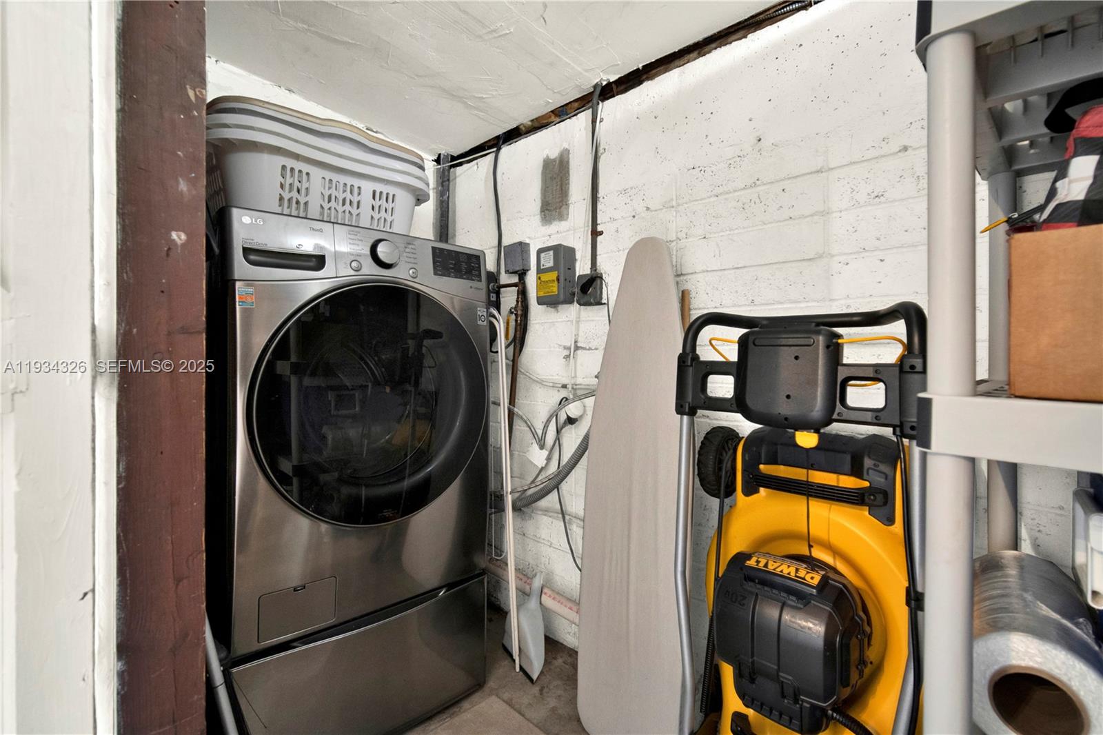 7135 Southwest 19th Terrace Miami, FL 33155 - Photo 41 of 52 a utility room with dryer and washer