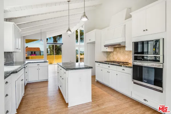 $11,500 | 224 Sunridge Street, Playa del Rey, CA 90293