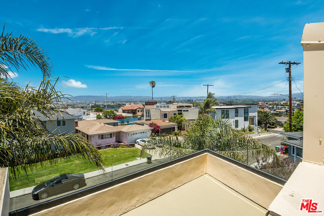 224 Sunridge Street Playa del Rey, CA 90293 - Photo 24 of 44 a view of a city from a balcony