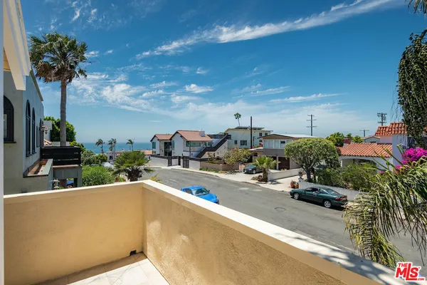 $11,500 | 224 Sunridge Street, Playa del Rey, CA 90293