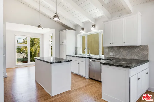 $11,500 | 224 Sunridge Street, Playa del Rey, CA 90293