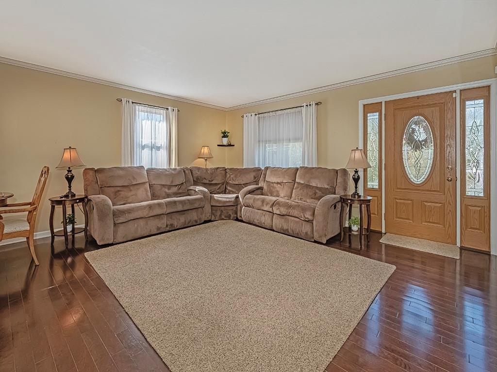 5060 Hardt Road Gibsonia, PA 15044 - Photo 2 of 25 Gallery Image 2
