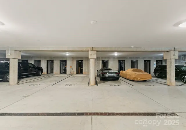 $1,775,000 | 19329 Watermark Drive, Unit 551, Cornelius, NC 28031